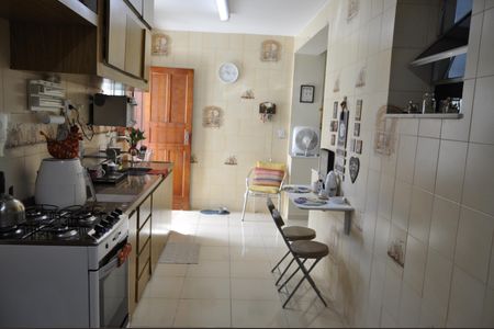 Apartamento à venda com 84m², 3 quartos e sem vagaCozinha