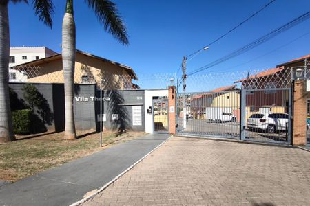 Casa de condomínio à venda com 65m², 2 quartos e 2 vagas Casa de condomínio à venda com 65m², 2 quartos e 2 vagasFachada do Condomínio