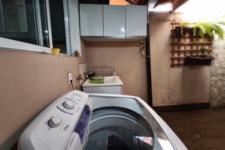 Casa de condomínio à venda com 65m², 2 quartos e 2 vagas Casa de condomínio à venda com 65m², 2 quartos e 2 vagasÁrea de Serviço