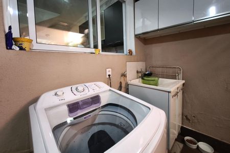 Casa de condomínio à venda com 65m², 2 quartos e 2 vagas Casa de condomínio à venda com 65m², 2 quartos e 2 vagasÁrea de Serviço