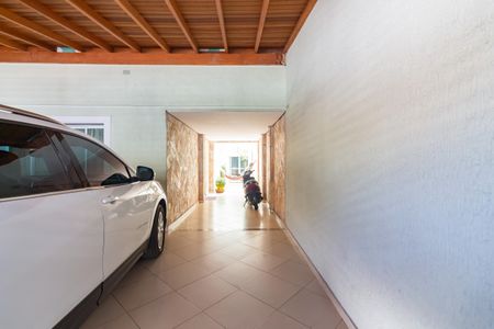 Casa à venda com 254m², 3 quartos e 3 vagas Casa à venda com 254m², 3 quartos e 3 vagasGaragem
