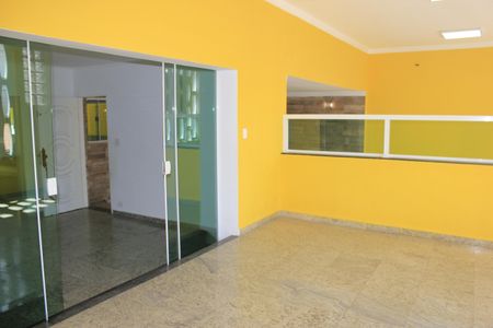 Casa à venda com 350m², 5 quartos e 3 vagasVaranda da Sala