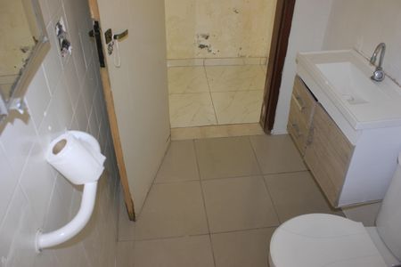 Casa à venda com 350m², 5 quartos e 3 vagasEdícula - Banheiro