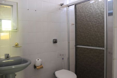 Casa à venda com 350m², 5 quartos e 3 vagasBanheiro da Suíte 1