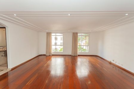 Apartamento para alugar com 167m², 3 quartos e 2 vagasSala