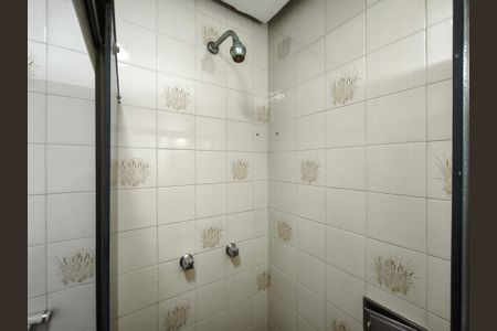 Apartamento à venda com 75m², 2 quartos e 1 vaga Apartamento à venda com 75m², 2 quartos e 1 vagaBanheiro Corredor