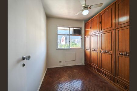 Apartamento à venda com 75m², 2 quartos e 1 vaga Apartamento à venda com 75m², 2 quartos e 1 vagaQuarto