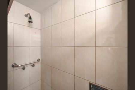 Apartamento à venda com 75m², 2 quartos e 1 vaga Apartamento à venda com 75m², 2 quartos e 1 vagaBanheiro da Suíte