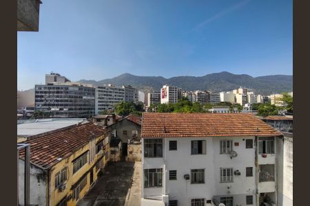 Apartamento à venda com 75m², 2 quartos e 1 vaga Apartamento à venda com 75m², 2 quartos e 1 vagaÁrea de Serviço