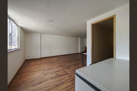 Apartamento à venda com 75m², 2 quartos e 1 vaga Apartamento à venda com 75m², 2 quartos e 1 vagaÁrea comum - Salão de festas