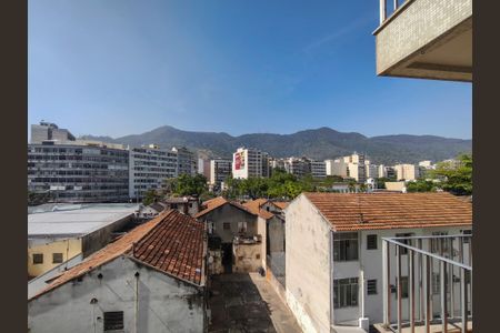 Apartamento à venda com 75m², 2 quartos e 1 vaga Apartamento à venda com 75m², 2 quartos e 1 vagaVista da Suíte