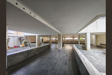 Apartamento à venda com 75m², 2 quartos e 1 vaga Apartamento à venda com 75m², 2 quartos e 1 vagaÁrea comum - Playground