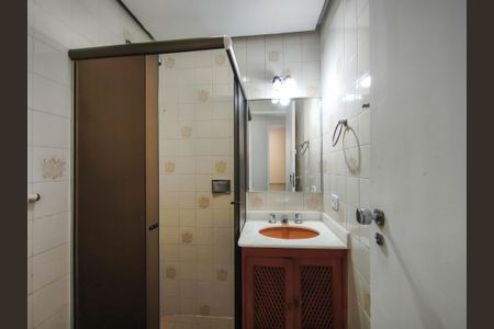 Apartamento à venda com 75m², 2 quartos e 1 vaga Apartamento à venda com 75m², 2 quartos e 1 vagaBanheiro Corredor