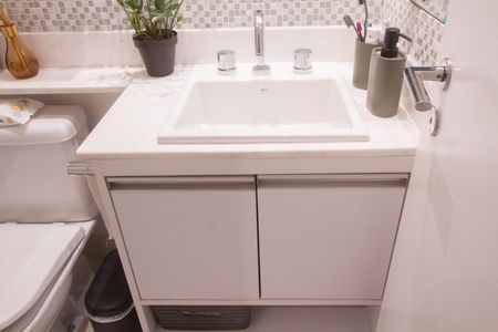 Apartamento à venda com 124m², 2 quartos e 2 vagas Apartamento à venda com 124m², 2 quartos e 2 vagasBanheiro