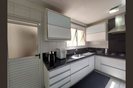 Apartamento à venda com 107m², 3 quartos e 2 vagasCozinha