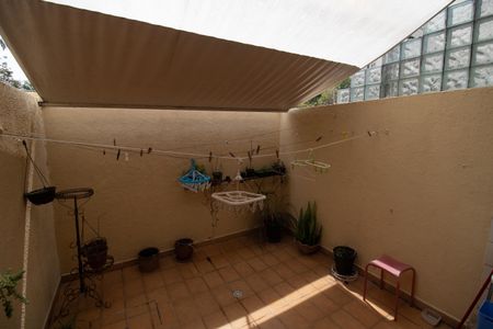 Casa de condomínio à venda com 85m², 2 quartos e 2 vagas Casa de condomínio à venda com 85m², 2 quartos e 2 vagasQuintal