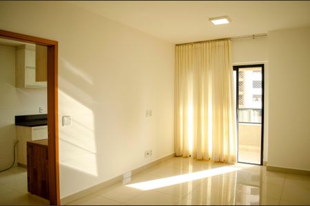 Sala de apartamento para alugar com 3 quartos, 97m² em Jardim Goiás, Goiânia