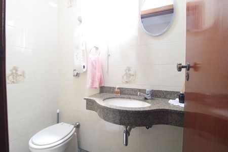 Casa à venda com 327m², 4 quartos e 4 vagasLavabo