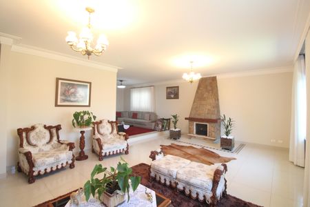Casa à venda com 327m², 4 quartos e 4 vagasSala 1