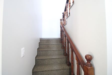 Casa à venda com 327m², 4 quartos e 4 vagasEscada