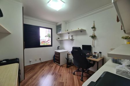 Apartamento à venda com 107m², 3 quartos e 2 vagasQuarto 2