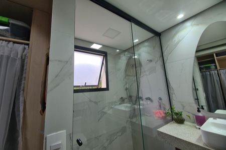 Apartamento à venda com 107m², 3 quartos e 2 vagasBanheiro da Suíte