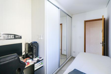 Apartamento à venda com 130m², 3 quartos e 2 vagasQuarto 2