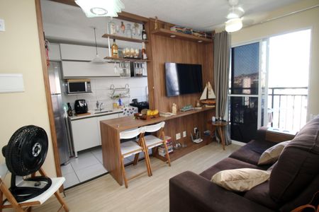 Sala de apartamento à venda com 2 quartos, 50m² em Irajá, Rio de Janeiro