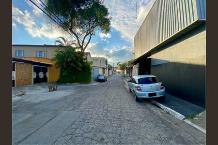 Casa à venda com 120m², 2 quartos e 2 vagas Casa à venda com 120m², 2 quartos e 2 vagasVista da Rua