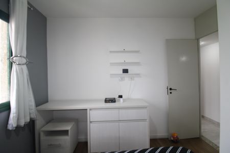 Apartamento à venda com 164m², 4 quartos e 2 vagasQuarto 2