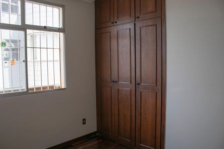 Apartamento à venda com 196m², 3 quartos e 2 vagas Apartamento à venda com 196m², 3 quartos e 2 vagasQuarto 2