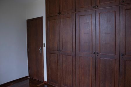 Apartamento à venda com 196m², 3 quartos e 2 vagas Apartamento à venda com 196m², 3 quartos e 2 vagasSuíte