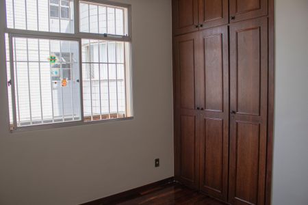 Apartamento à venda com 196m², 3 quartos e 2 vagas Apartamento à venda com 196m², 3 quartos e 2 vagasQuarto 2