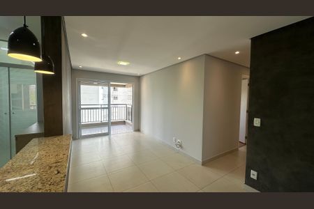 Sala de apartamento à venda com 2 quartos, 68m² em Empresarial 18 do Forte, Barueri