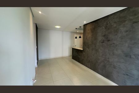 Sala de apartamento à venda com 2 quartos, 68m² em Empresarial 18 do Forte, Barueri
