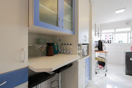 Apartamento à venda com 75m², 3 quartos e 1 vaga Apartamento à venda com 75m², 3 quartos e 1 vagaCozinha e área de serviço