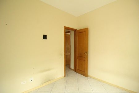 Apartamento para alugar com 79m², 3 quartos e 1 vagaQuarto