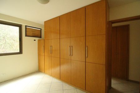 Apartamento para alugar com 79m², 3 quartos e 1 vagaSuíte