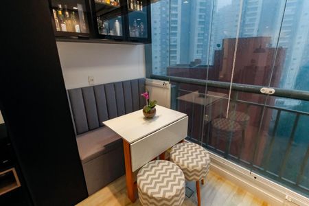 Detalhe - Varanda de apartamento para alugar com 2 quartos, 49m² em Vila Andrade, São Paulo