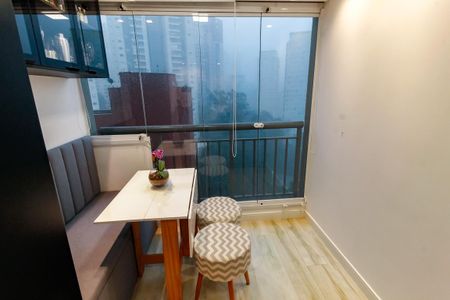 Varanda da Sala de apartamento para alugar com 2 quartos, 49m² em Vila Andrade, São Paulo