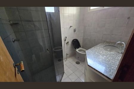 Banheiro de apartamento à venda com 2 quartos, 68m² em Jardim Proença, Campinas