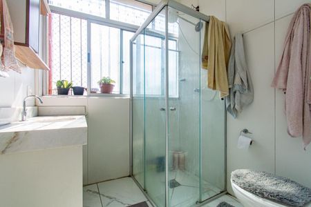 Apartamento à venda com 60m², 2 quartos e sem vaga Apartamento à venda com 60m², 2 quartos e sem vagaBanheiro