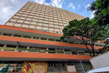 Apartamento à venda com 60m², 2 quartos e sem vaga Apartamento à venda com 60m², 2 quartos e sem vagaFachada