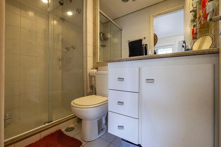 Banheiro de apartamento à venda com 1 quarto, 39m² em Pinheiros, São Paulo