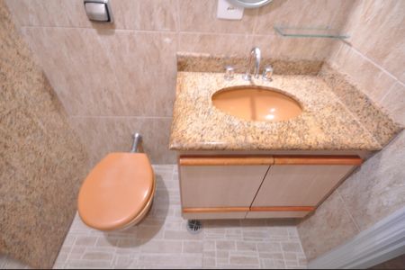 Casa para alugar com 370m², 4 quartos e 6 vagasBanheiro da Suíte 2