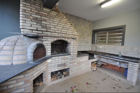 Casa para alugar com 370m², 4 quartos e 6 vagasEspaço Gourmet