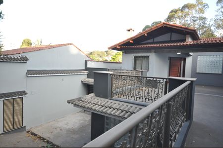 Casa para alugar com 370m², 4 quartos e 6 vagasQuintal