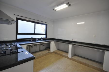 Casa para alugar com 370m², 4 quartos e 6 vagasCozinha