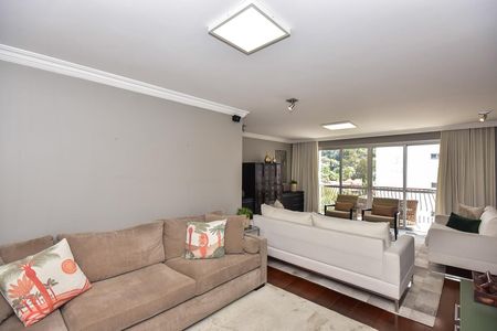 Sala de apartamento à venda com 3 quartos, 157m² em Real Parque, São Paulo