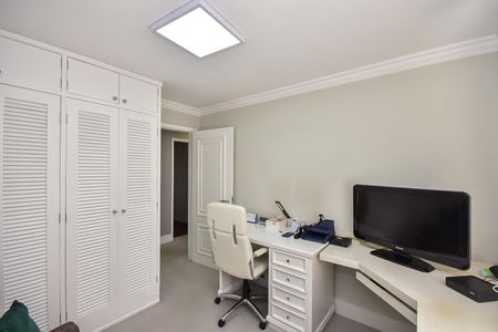 Apartamento à venda com 157m², 3 quartos e 4 vagasQuarto 2